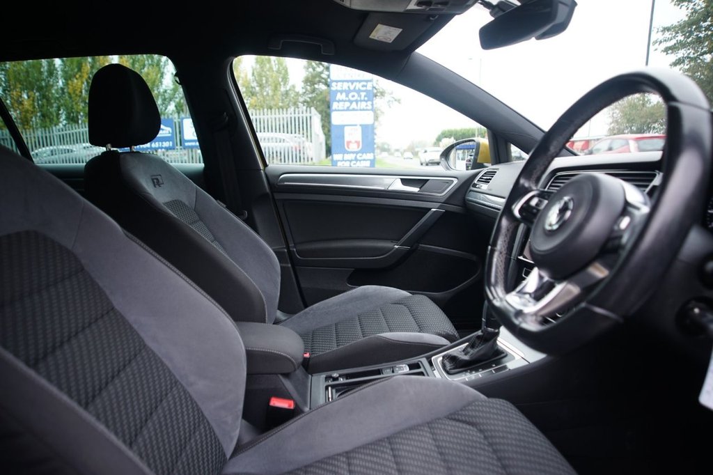 Used Volkswagen Golf 2019 for sale - 76132948: Photo 30