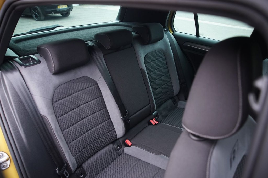 Used Volkswagen Golf 2019 for sale - 76132948: Photo 32