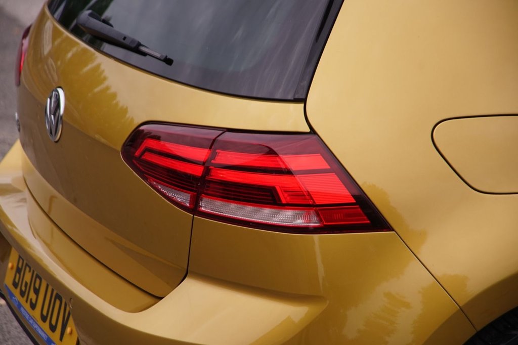 Used Volkswagen Golf 2019 for sale - 76132948: Photo 43