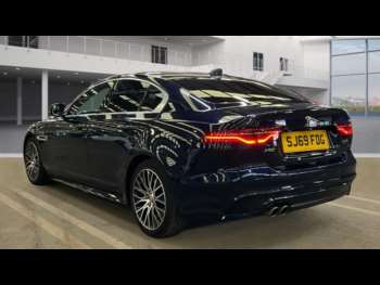 Used Jaguar XE 2019 for sale - 74746456: Photo