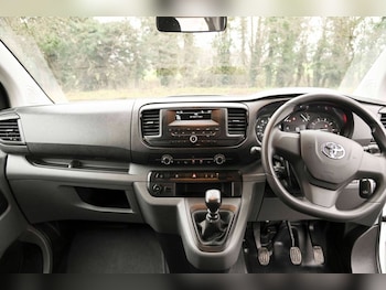 Used Toyota PROACE CITY Verso 2022 for sale - 77327871: Photo