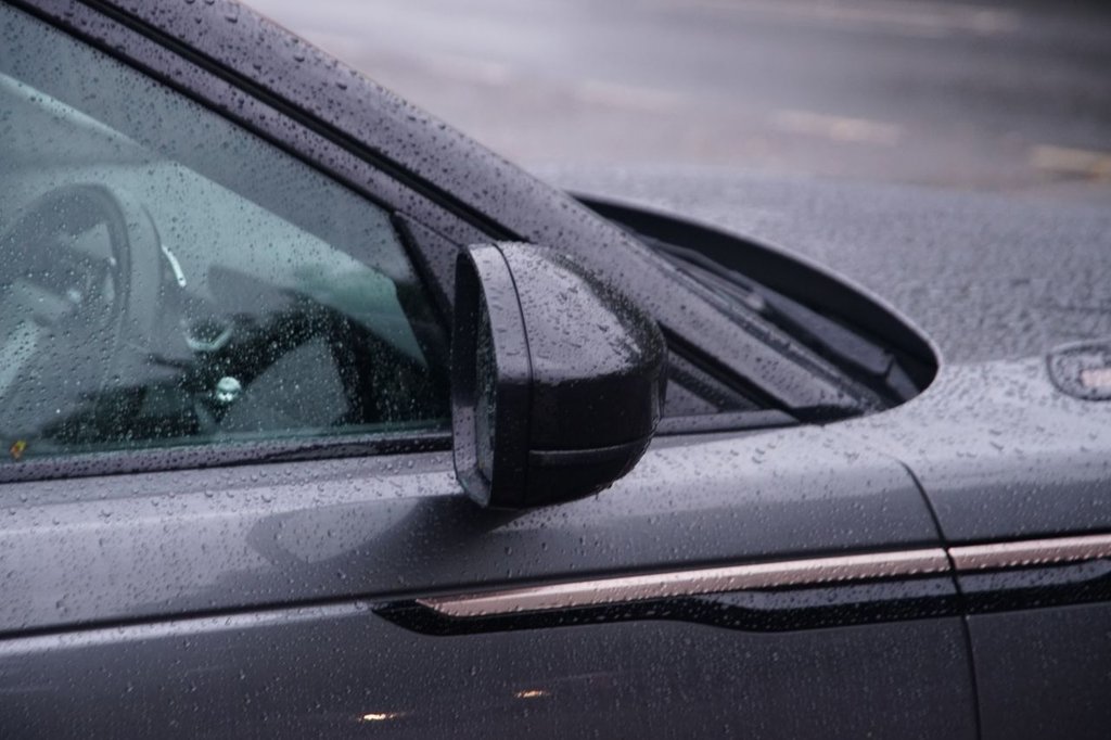 Used Land Rover Range Rover Velar 2018 for sale - 75739043: Photo 40