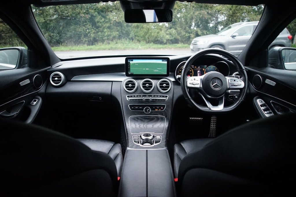 Used Mercedes-Benz C Class 2019 for sale - 76445869: Photo 3