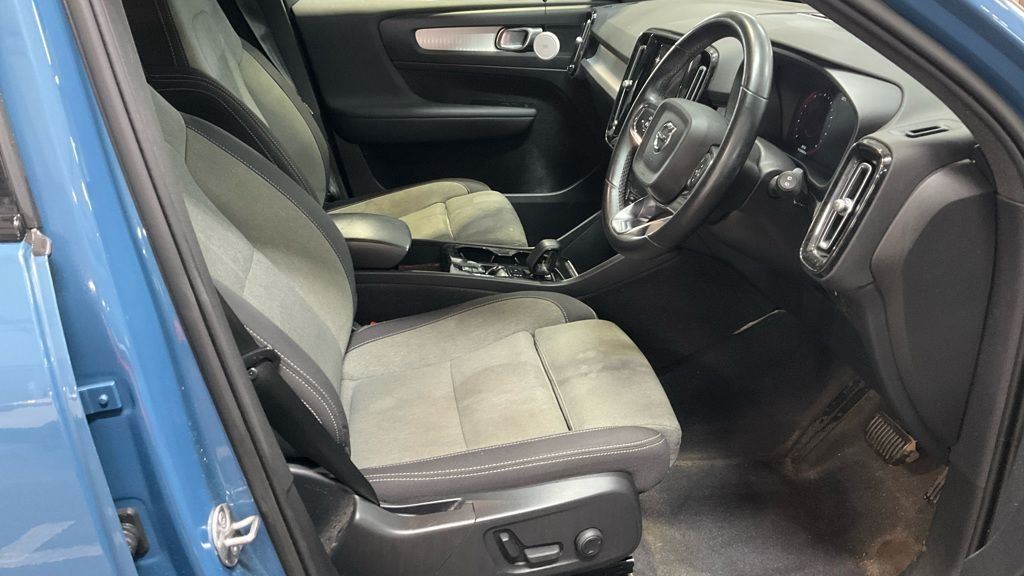 Used Volvo XC40 2023 for sale - 77139642: Photo 7