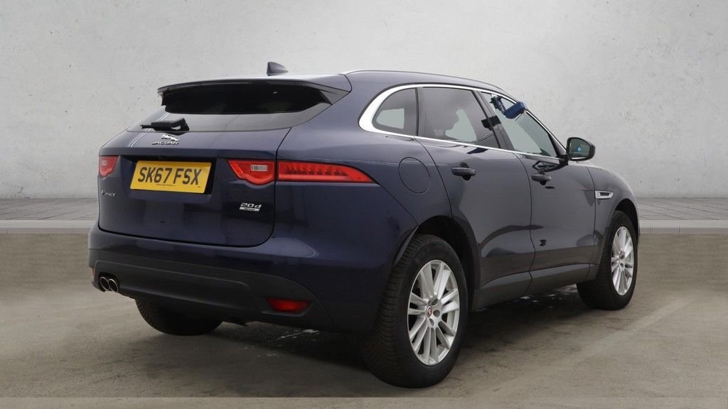 Used Jaguar F-Pace 2017 for sale - 77967426: Photo 2
