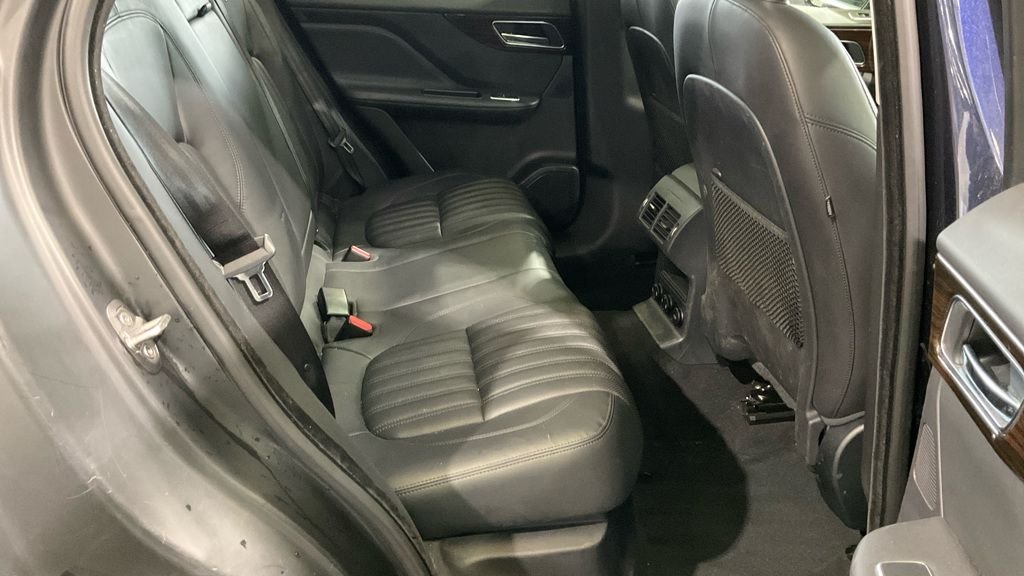 Used Jaguar F-Pace 2017 for sale - 77967426: Photo 8