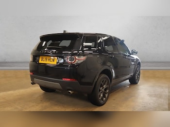Used Land Rover Discovery Sport 2019 for sale - 76655100: Photo