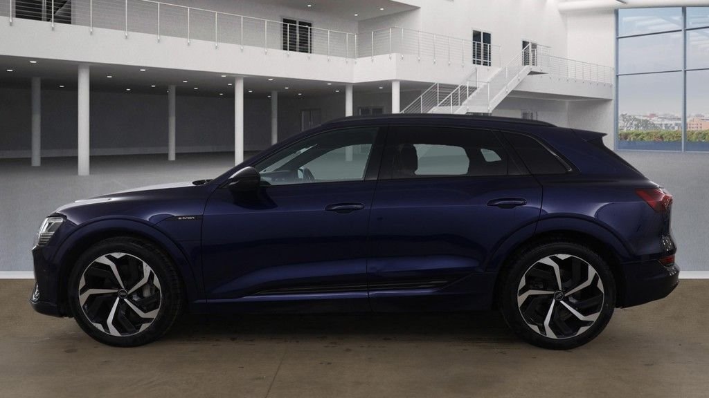 Used Audi e-tron 2022 for sale - 78017637: Photo 6