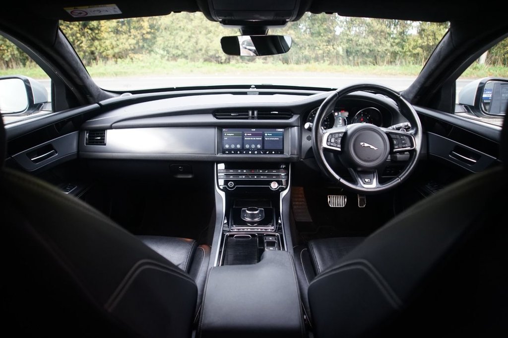 Used Jaguar XF 2019 for sale - 76950165: Photo 3