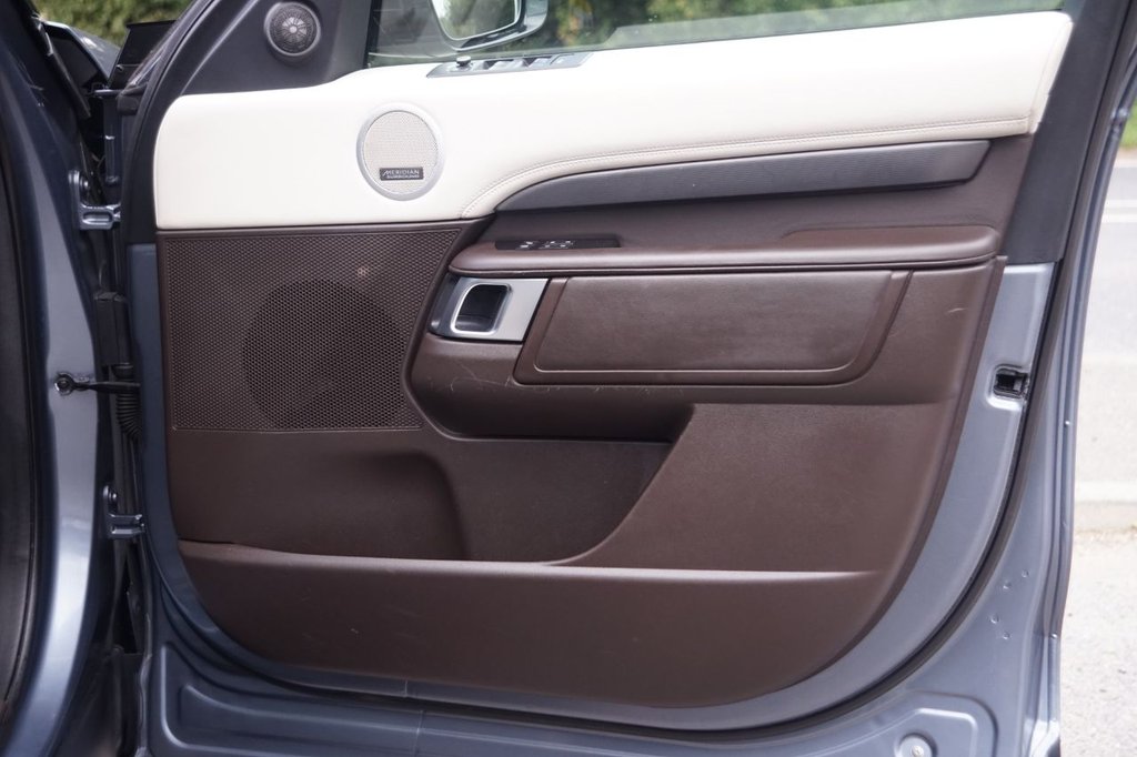 Used Land Rover Discovery 2018 for sale - 76685895: Photo 32