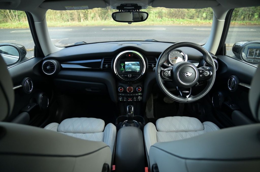 Used MINI Hatch 2019 for sale - 76632073: Photo 16