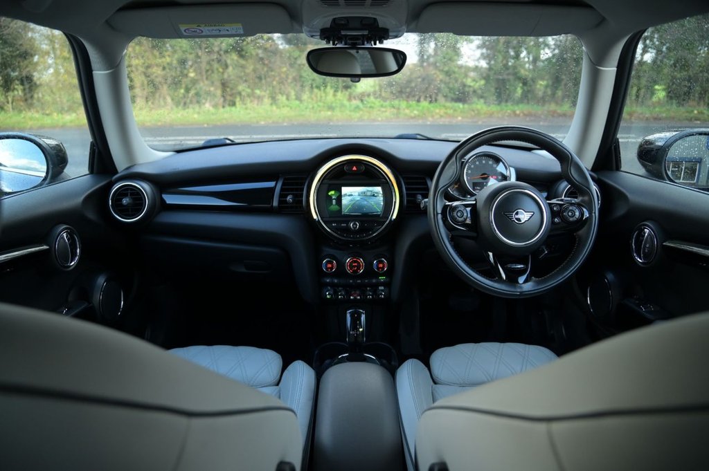 Used MINI Hatch 2019 for sale - 76632073: Photo 3