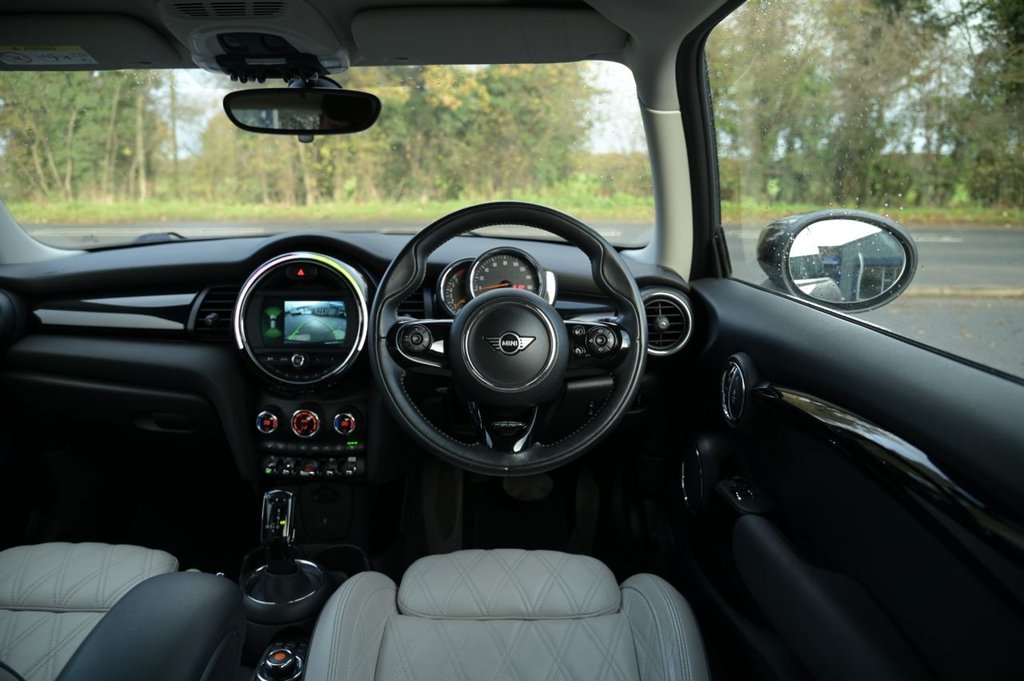 Used MINI Hatch 2019 for sale - 76632073: Photo 9