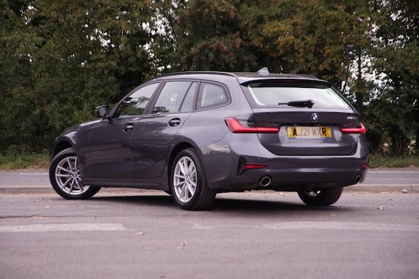 Used BMW 3 Series 2021 for sale - 75560073: Photo 2