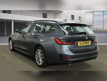 Used BMW 3 Series 2021 for sale - 75560073: Photo