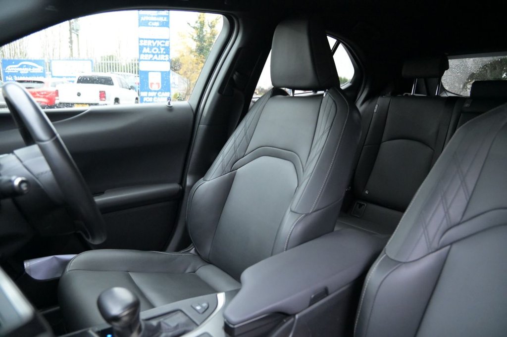 Used Lexus UX 2023 for sale - 76821130: Photo 2