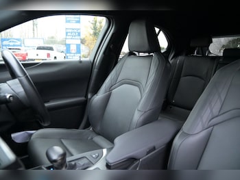Used Lexus UX 2023 for sale - 76821130: Photo