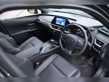 Used Lexus UX 2023 for sale - 76821130: Photo