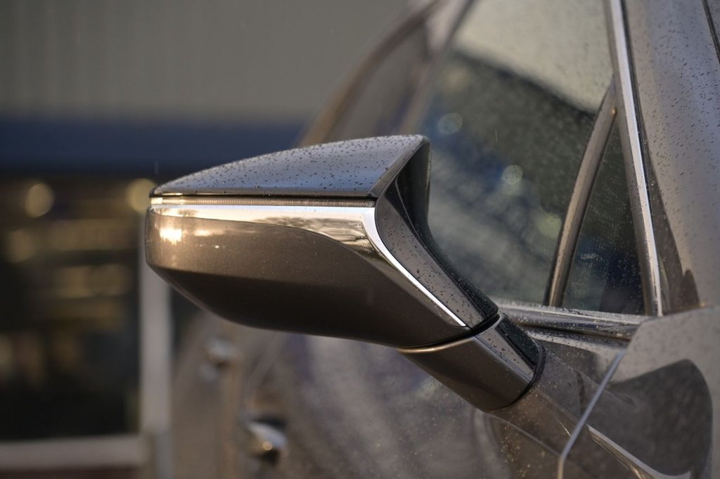 Used Lexus UX 2023 for sale - 76821130: Photo 50