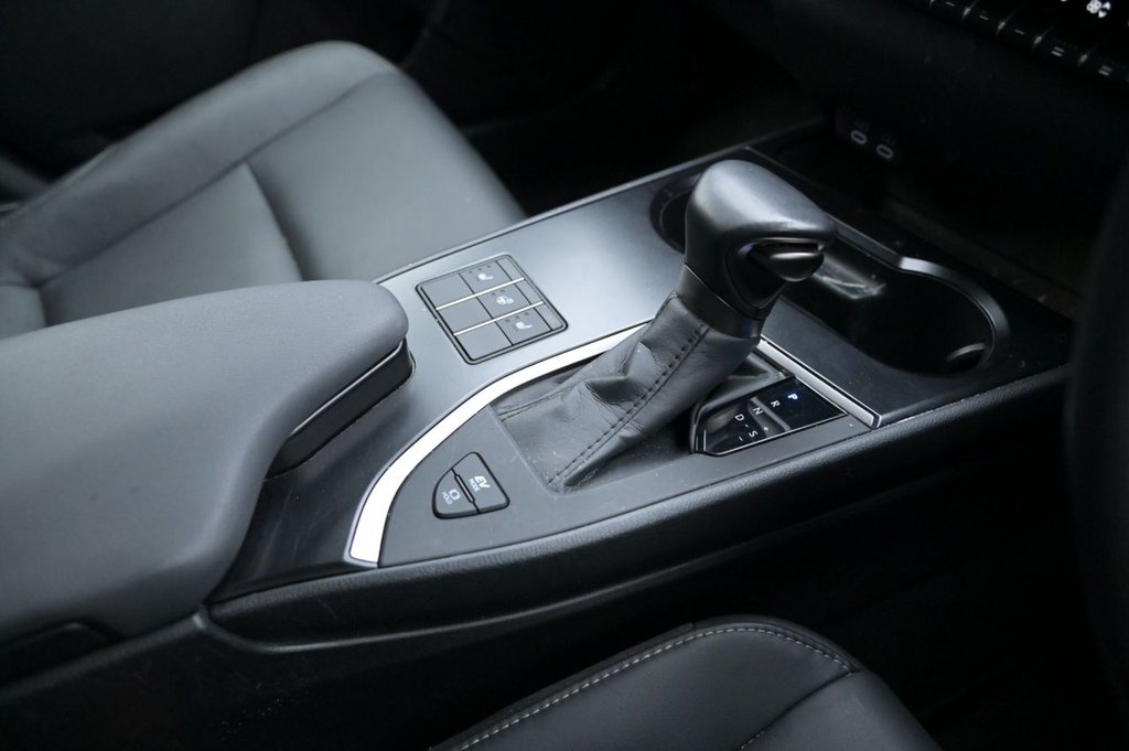 Used Lexus UX 2023 for sale - 76821130: Photo 8