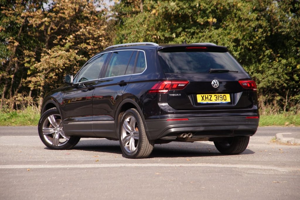 Used Volkswagen Tiguan 2019 for sale - 76048237: Photo 2