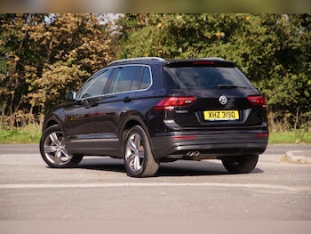 Used Volkswagen Tiguan 2019 for sale - 76048237: Photo 2