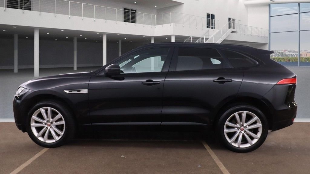 Used Jaguar F-Pace 2018 for sale - 76655245: Photo 6