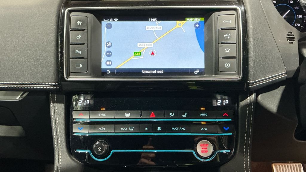 Used Jaguar F-Pace 2018 for sale - 76655245: Photo 9