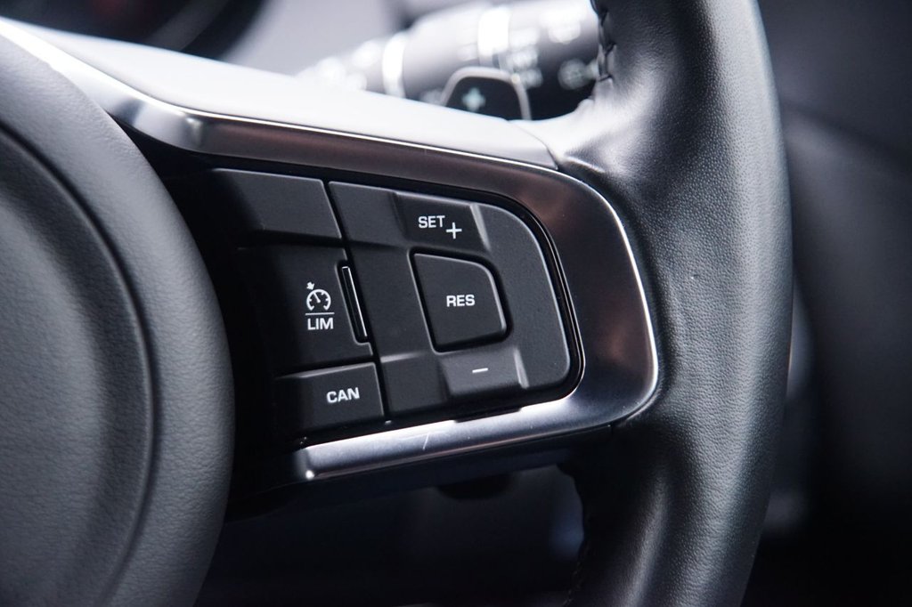 Used Jaguar E-Pace 2019 for sale - 76386323: Photo 13