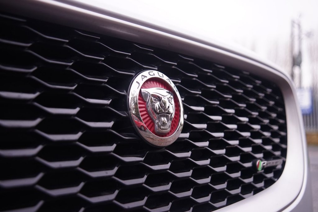 Used Jaguar E-Pace 2019 for sale - 76386323: Photo 32