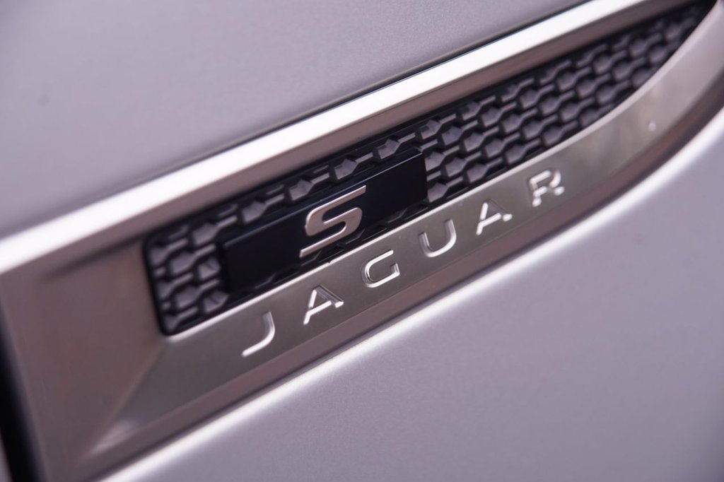 Used Jaguar E-Pace 2019 for sale - 76386323: Photo 8