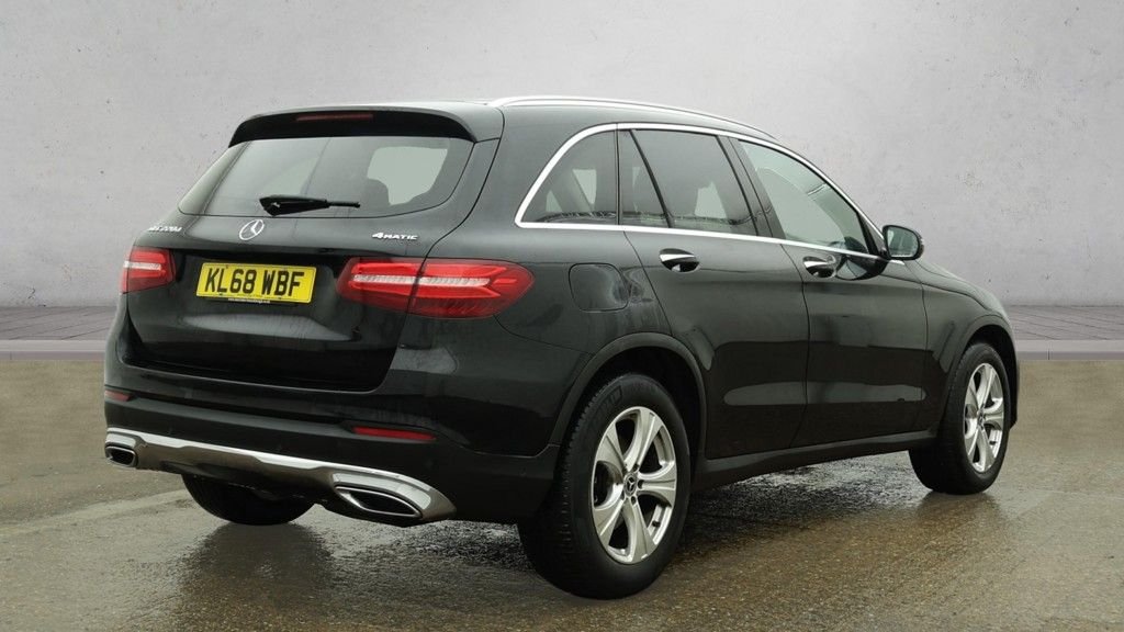 Used Mercedes-Benz GLC 2019 for sale - 77276118: Photo 2