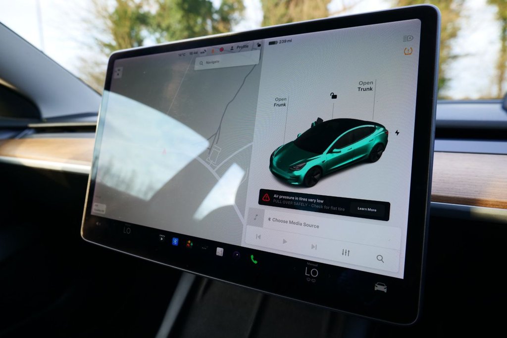 Used Tesla Model 3 2021 for sale - 78082470: Photo 16