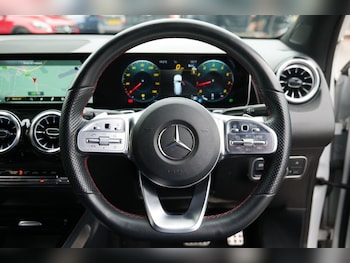 Used Mercedes-Benz GLB 2023 for sale - 79245498: Photo