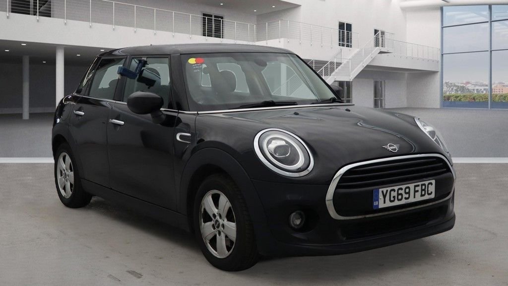Used MINI Hatch 2019 for sale - 76132963: Photo 1
