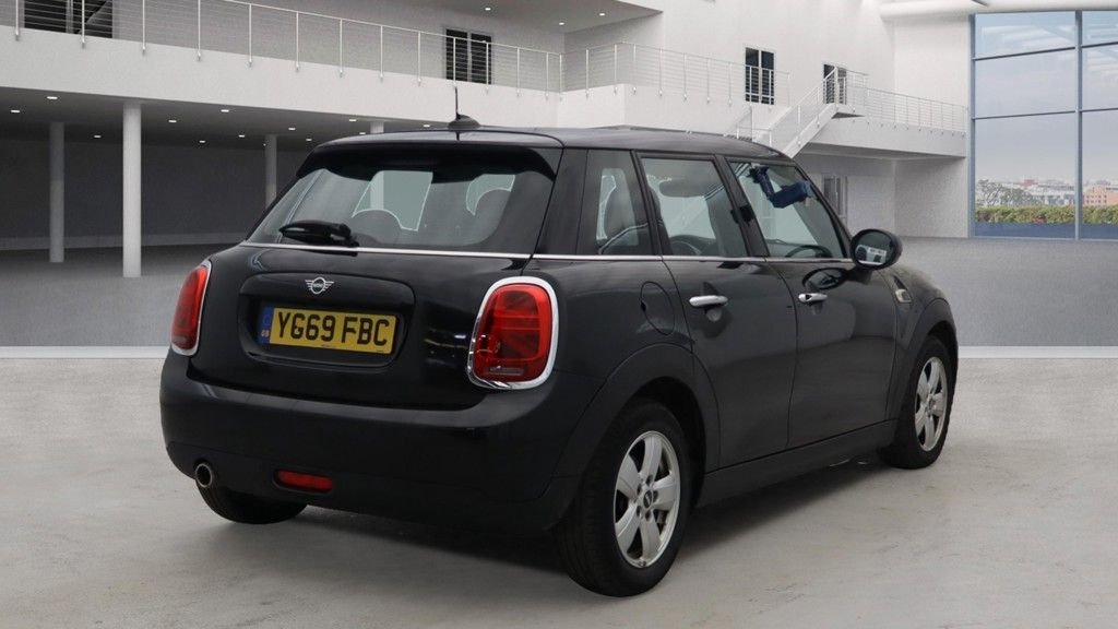 Used MINI Hatch 2019 for sale - 76132963: Photo 2