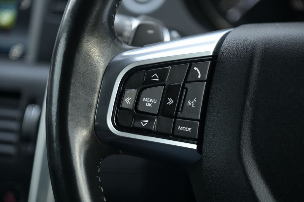 Used Land Rover Discovery Sport 2018 for sale - 76848401: Photo 12