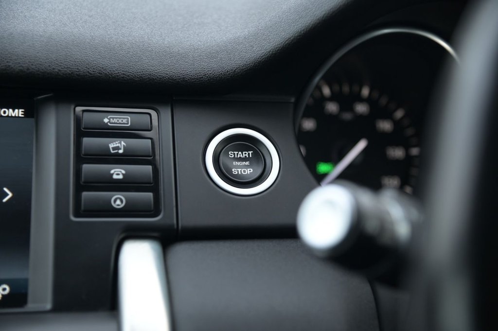 Used Land Rover Discovery Sport 2018 for sale - 76848401: Photo 16