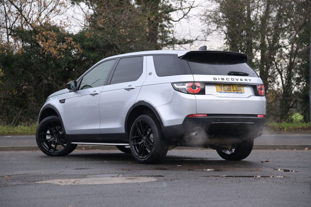 Used Land Rover Discovery Sport 2018 for sale - 76848401: Photo 2