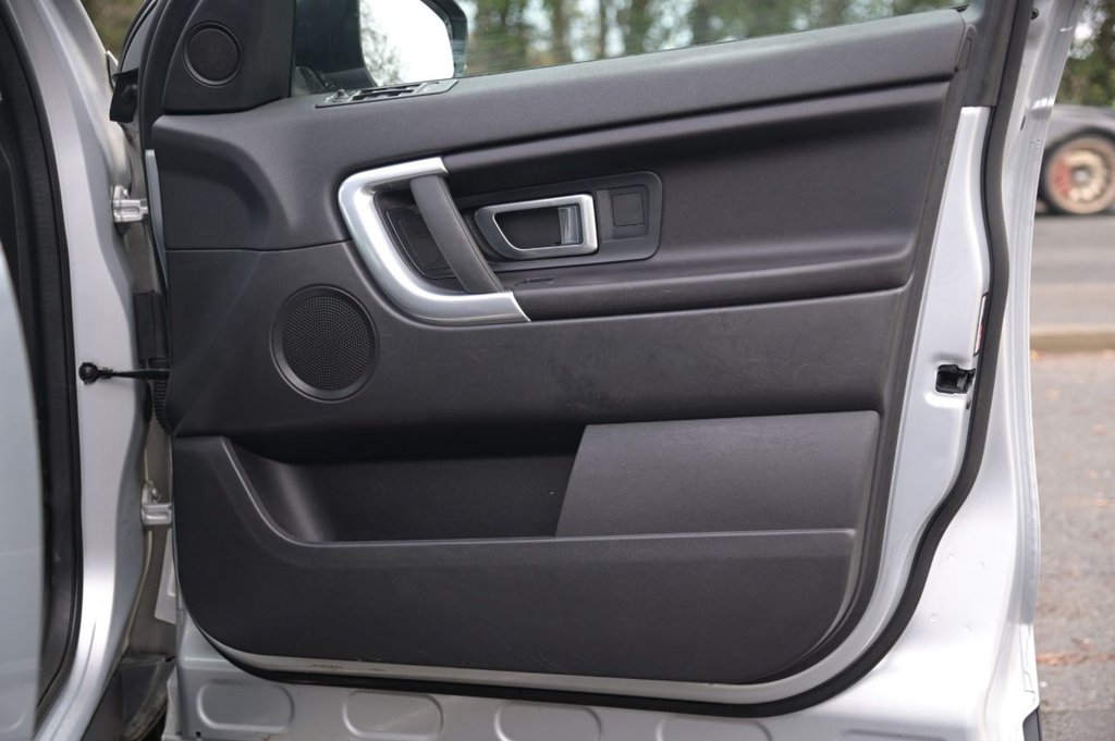 Used Land Rover Discovery Sport 2018 for sale - 76848401: Photo 28