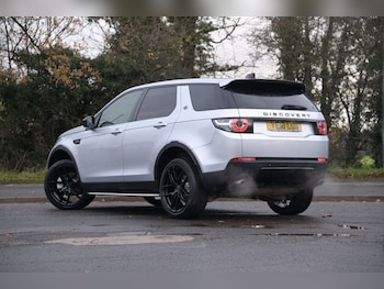Used Land Rover Discovery Sport 2018 for sale - 76848401: Photo