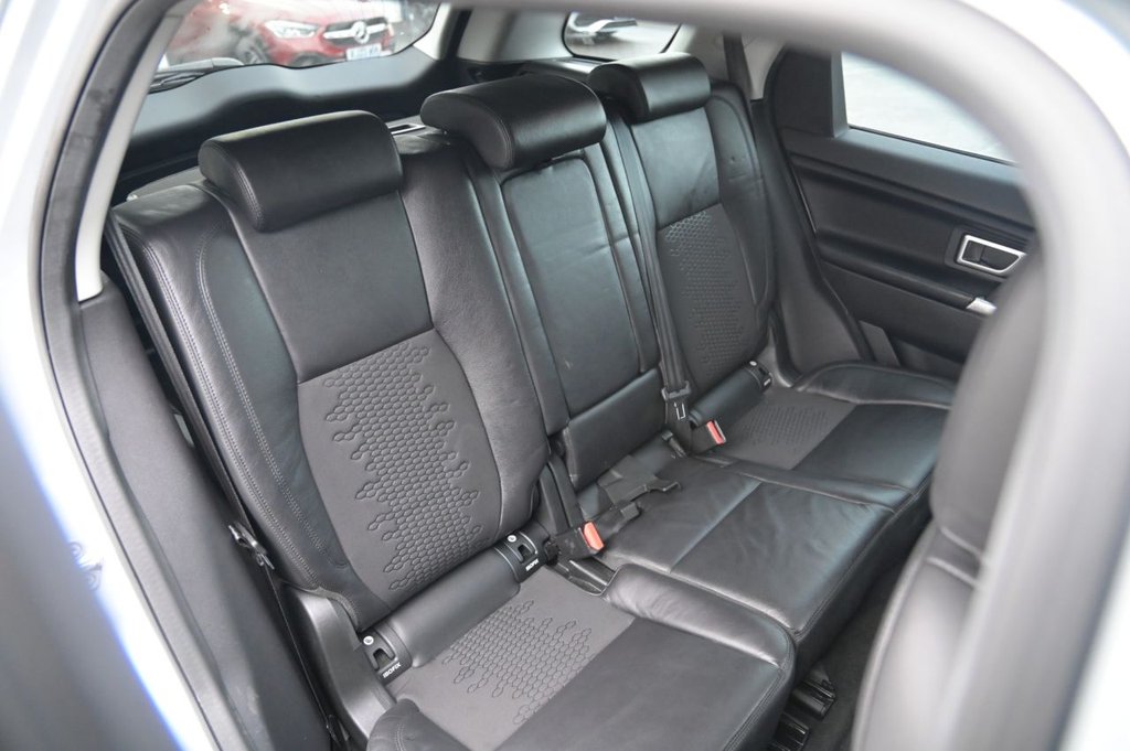 Used Land Rover Discovery Sport 2018 for sale - 76848401: Photo 32