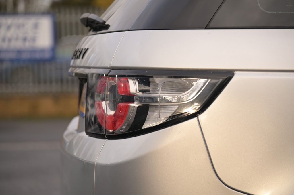 Used Land Rover Discovery Sport 2018 for sale - 76848401: Photo 45