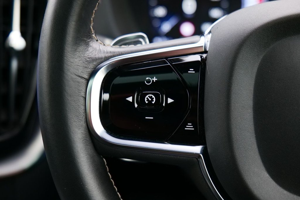 Used Volvo XC60 2020 for sale - 77820590: Photo 12