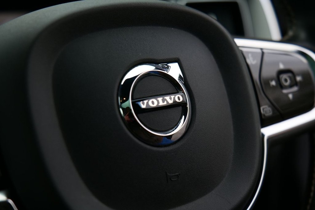 Used Volvo XC60 2020 for sale - 77820590: Photo 8