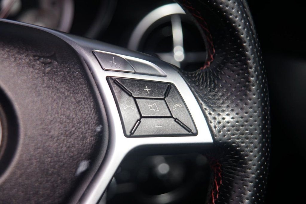 Used Mercedes-Benz SLK 2013 for sale - 77451560: Photo 12