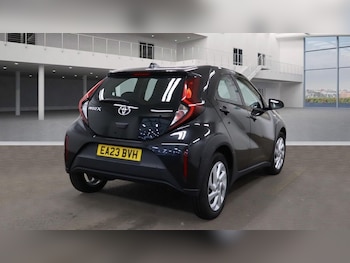 Used Toyota Aygo X 2023 for sale - 76163379: Photo 2