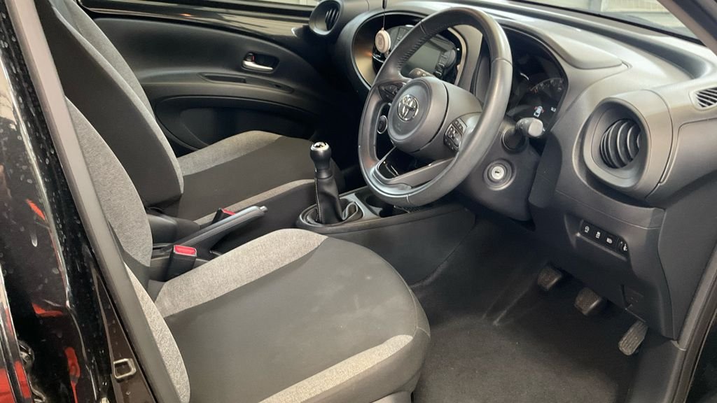 Used Toyota Aygo X 2023 for sale - 76163379: Photo 5