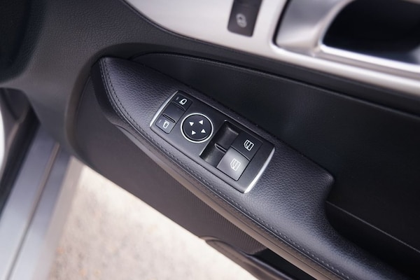 Used Mercedes-Benz SLK 2014 for sale - 75619240: Photo 24