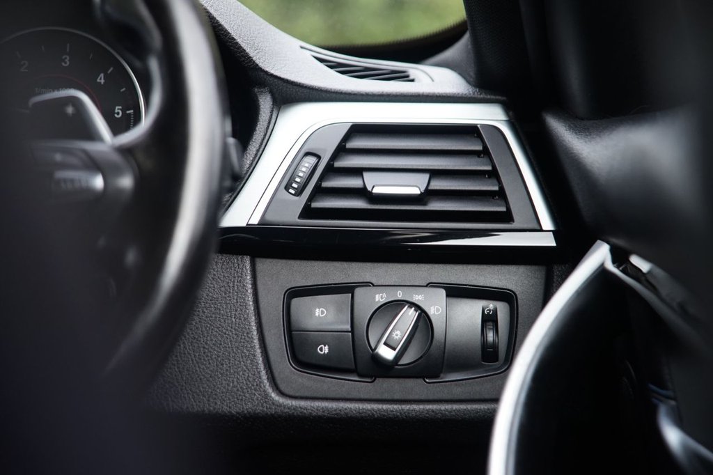 Used BMW 3 Series 2017 for sale - 76323108: Photo 16